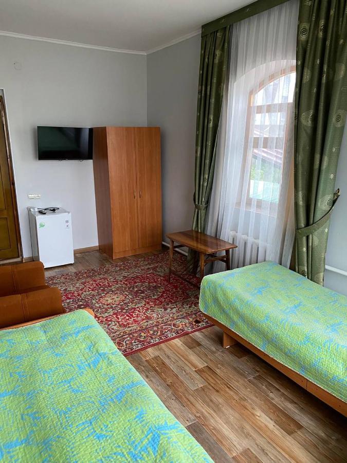 Guest House Visit โชลปอน-อาตา ภายนอก รูปภาพ