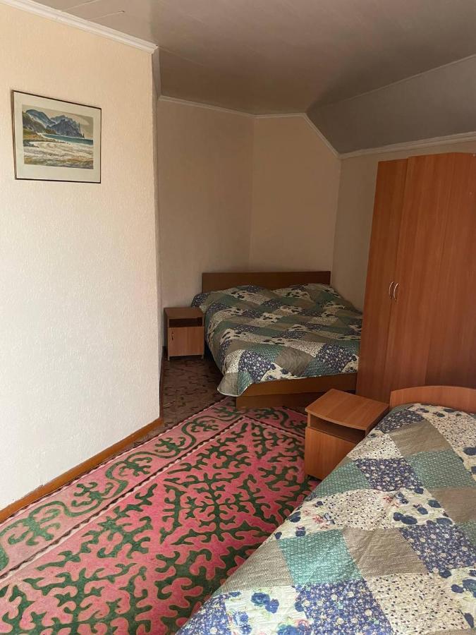 Guest House Visit โชลปอน-อาตา ภายนอก รูปภาพ